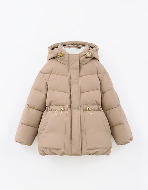 Бежевая зимняя куртка для девочки