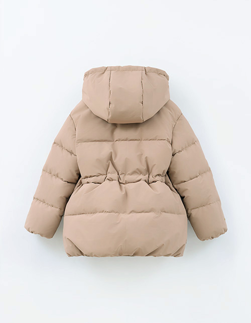 Бежевая зимняя куртка для девочки