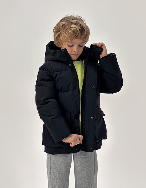 Чёрная зимняя куртка для мальчика