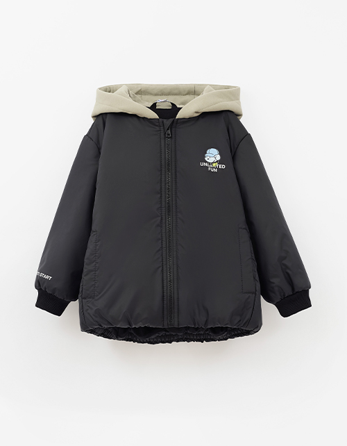 Чёрная весенняя куртка для мальчика