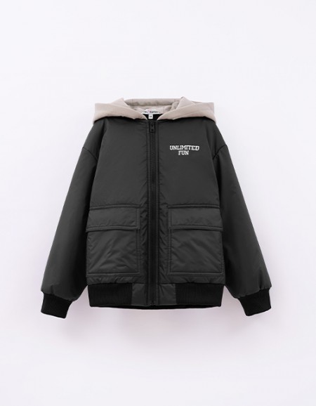 Чёрная весенняя куртка для мальчика