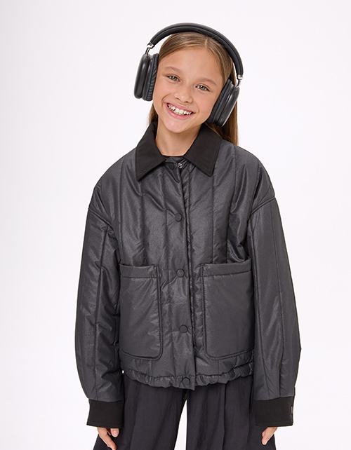 Чёрная стёганая куртка для девочки Чёрная стёганая куртка для девочки