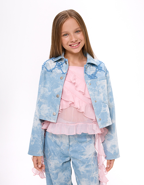 Укороченный жакет из варёного денима с вышивкой для девочки Укороченный жакет из варёного денима с вышивкой для девочки