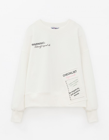 Дизайнерский молочный свитшот для девочки