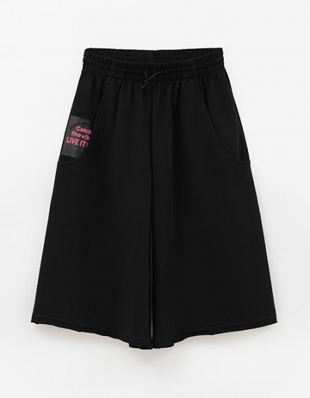 Чёрные удлинённые бермуды для девочки