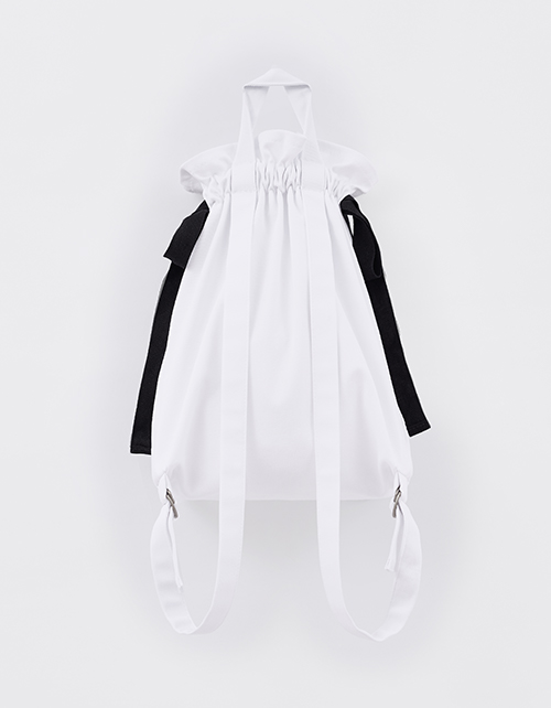 Дизайнерский белый рюкзак для девочки Дизайнерский белый рюкзак для девочки